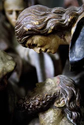 Retablo, panel derecho, (detalle) La Deposición de la Cruz